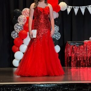 If it’s listed it is available! Stunning Red Sequin Gown